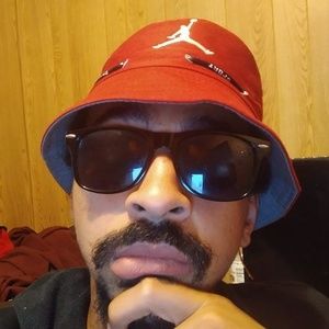 Meet your Posher, Isaiah